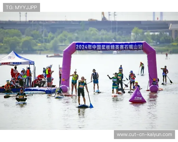 “东安湖体育公园：热血龙舟赛事，水上速度与激情的较量”